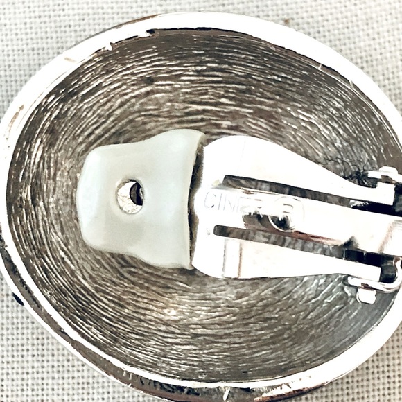 Vintage Luxury Classic signed CINER Earrings - Picture 12 of 13